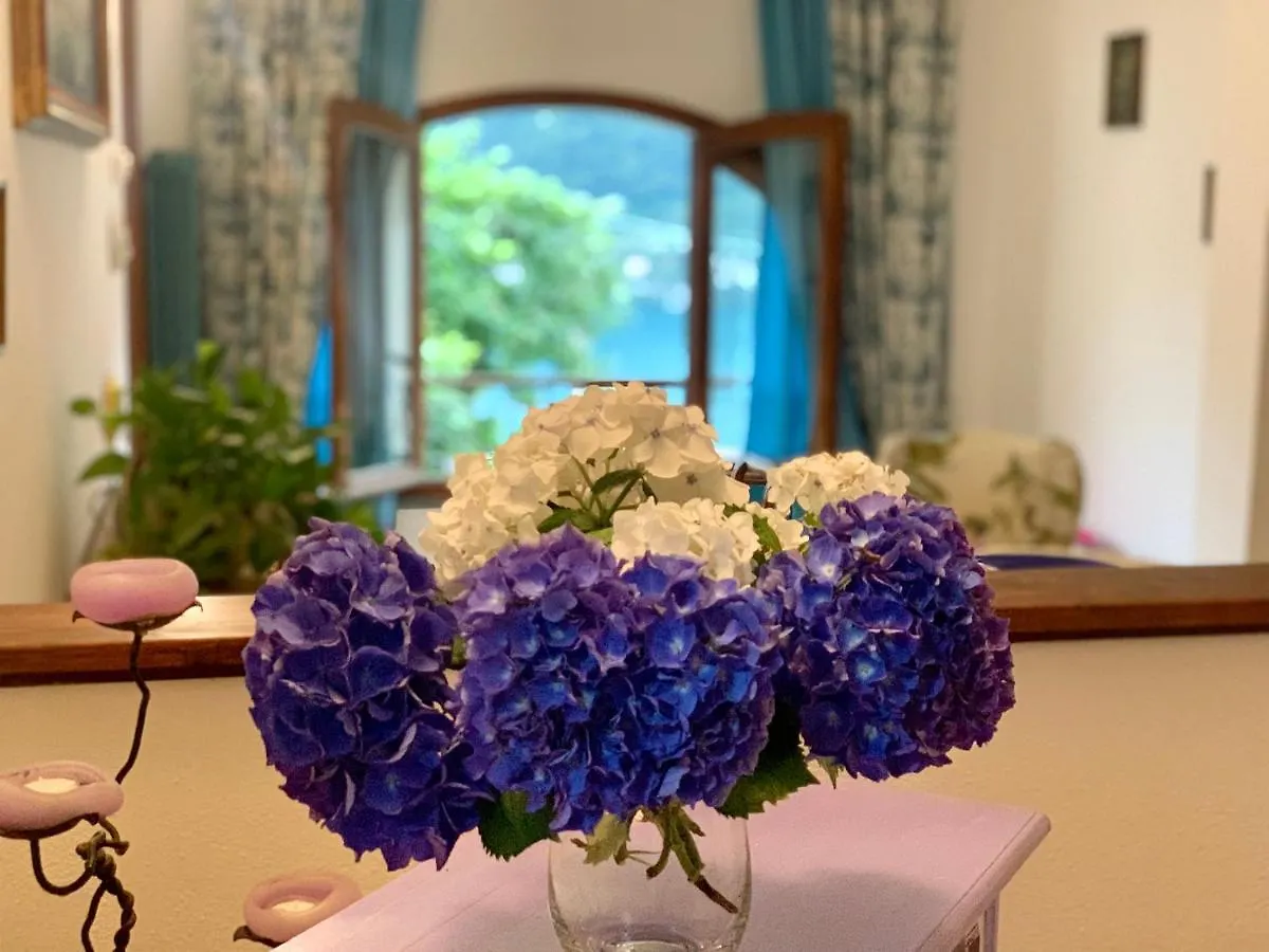 Reginaldo'S Home Bed&Breakfast Nesso Aparthotel